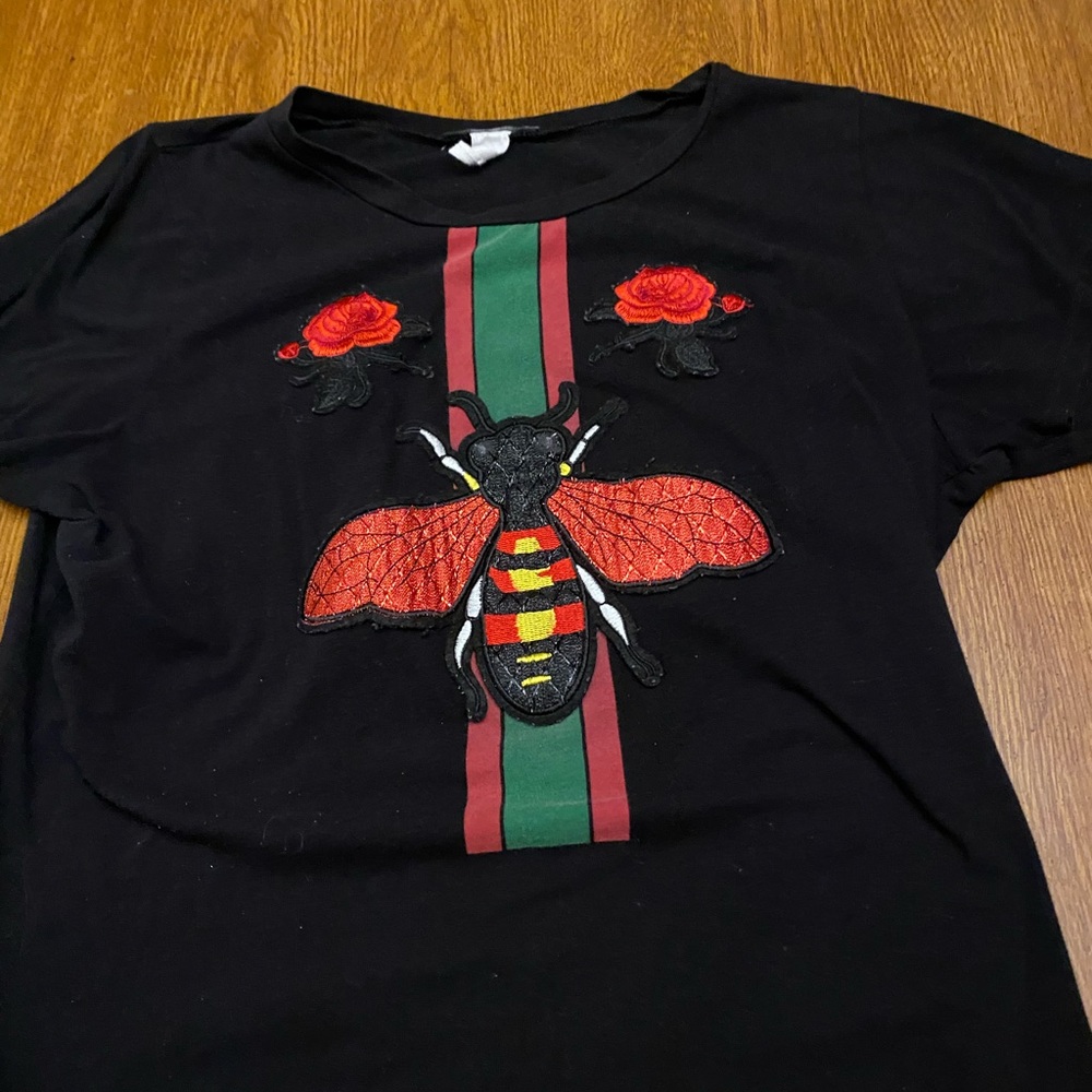 Women’s tee shirt